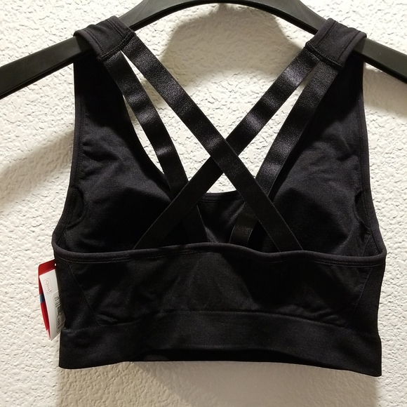 Puma Large Compression Bra - Picture 3 of 11